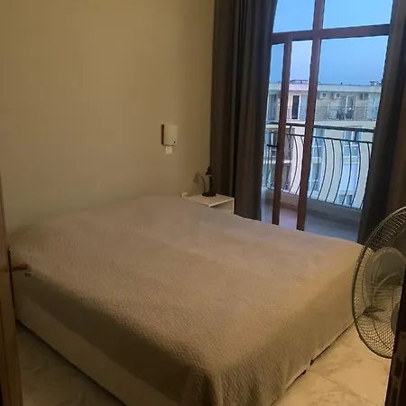 Lux In 4 Star شقة فندقية 3*